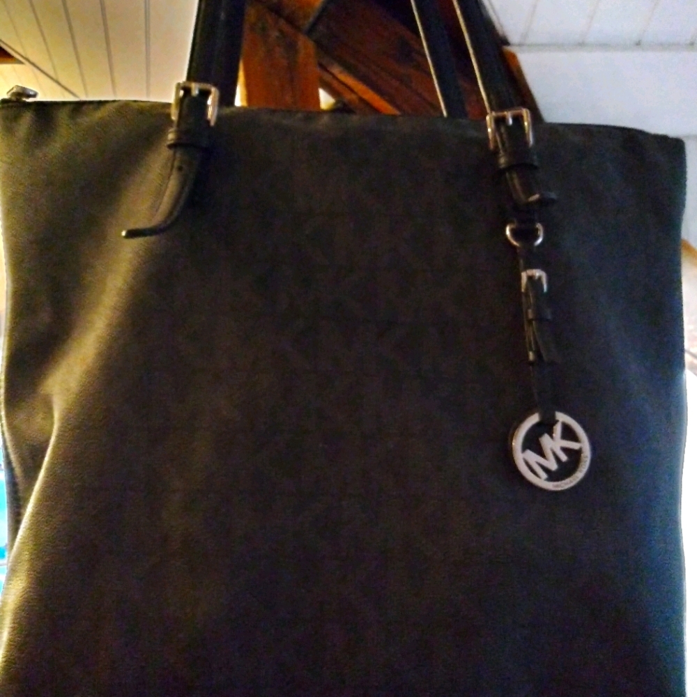 Large Michael Kors Tote